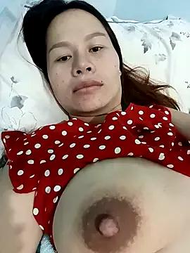 Try the hottest girls free webcams as they get au naturel and get naked fulfilling your nuttiest whims.