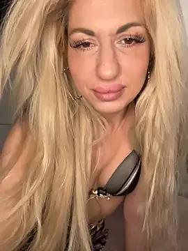 Try the hottest girls free webcams as they get au naturel and get naked fulfilling your nuttiest whims.