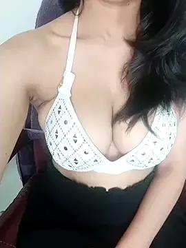 babyqueen001 from StripChat is Freechat