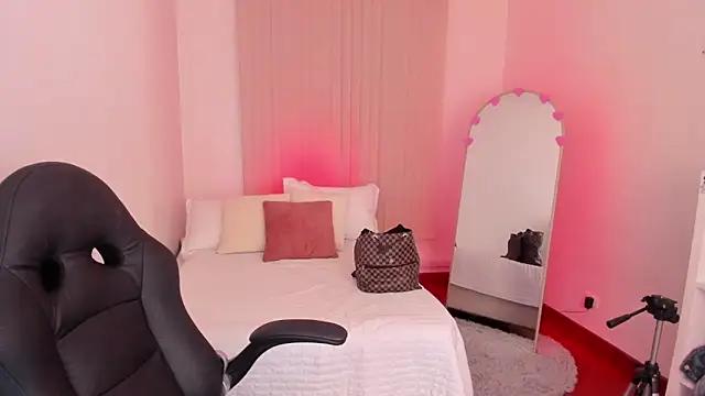 Try the hottest girls free webcams as they get au naturel and get naked fulfilling your nuttiest whims.
