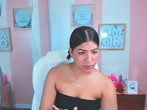 BellaShanell_x from StripChat is Freechat