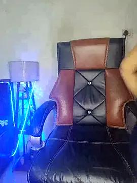 Try the hottest girls free webcams as they get au naturel and get naked fulfilling your nuttiest whims.