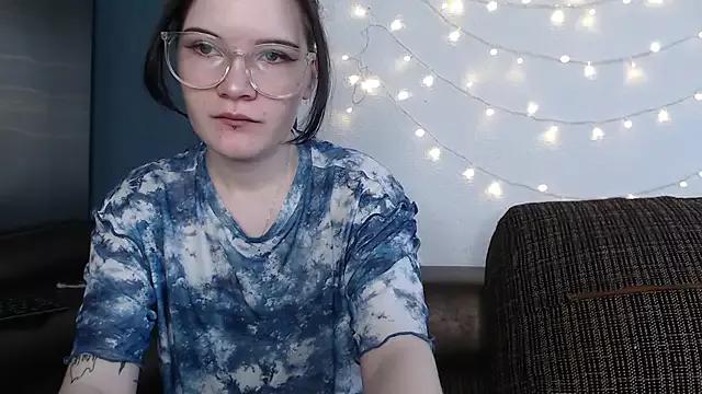 Try the hottest girls free webcams as they get au naturel and get naked fulfilling your nuttiest whims.