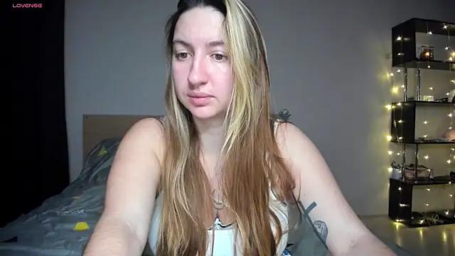 BonBon_ from StripChat