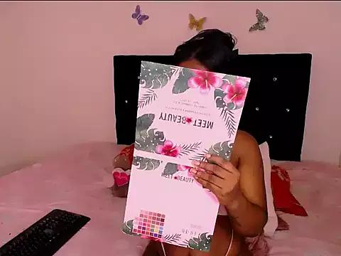 bonniebakerx11 from StripChat is Freechat
