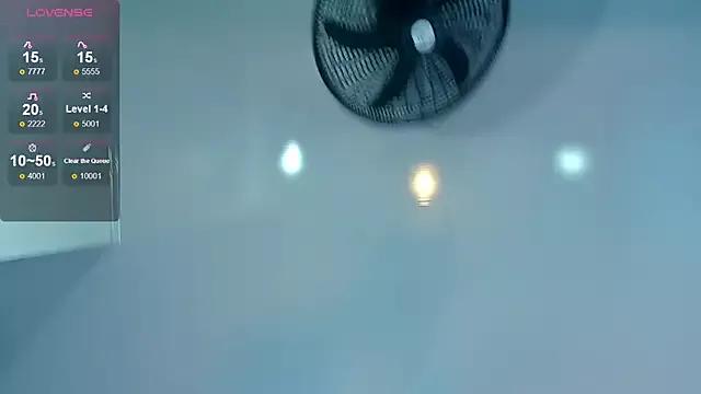 Brianny_gil from StripChat is Freechat