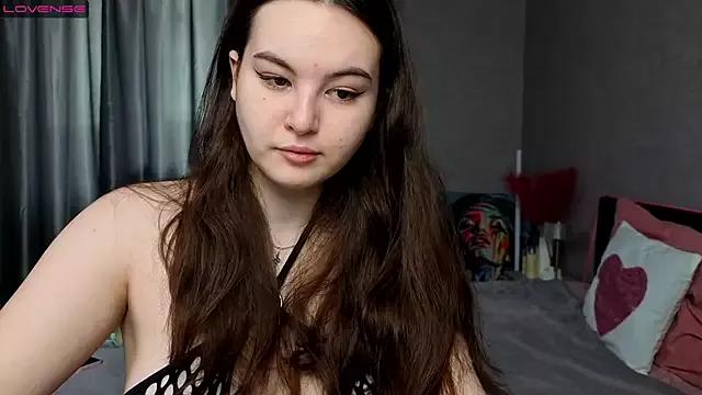 BritneyLix from StripChat is Freechat
