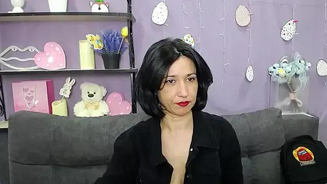 Try the hottest girls free webcams as they get au naturel and get naked fulfilling your nuttiest whims.