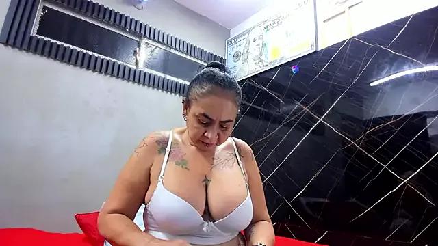 Try the hottest girls free webcams as they get au naturel and get naked fulfilling your nuttiest whims.