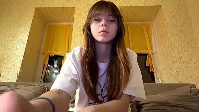 CoralinaEastoy from StripChat is Freechat