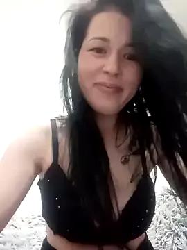 Crislovee webcams show profile image 