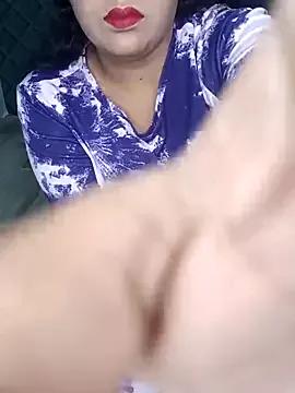Cute-Raashii from StripChat is Freechat
