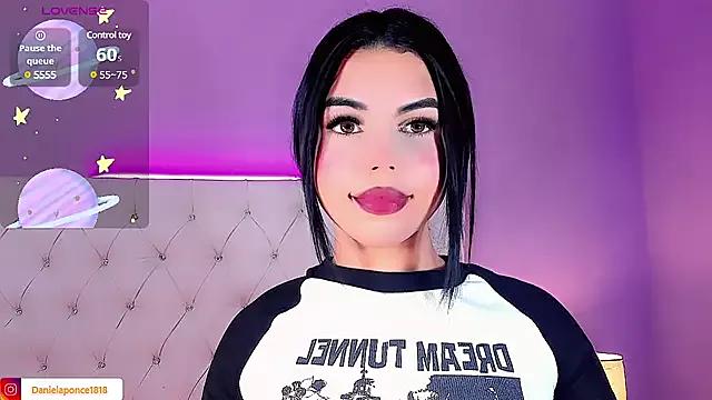 Daniela_ponce from StripChat is Freechat