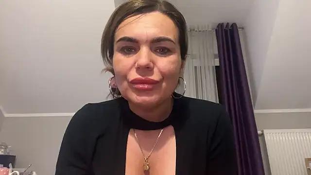 Try the hottest girls free webcams as they get au naturel and get naked fulfilling your nuttiest whims.