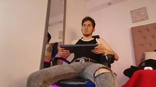 DevidMoreno from StripChat is Freechat