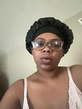diamondjayeee from StripChat is Freechat