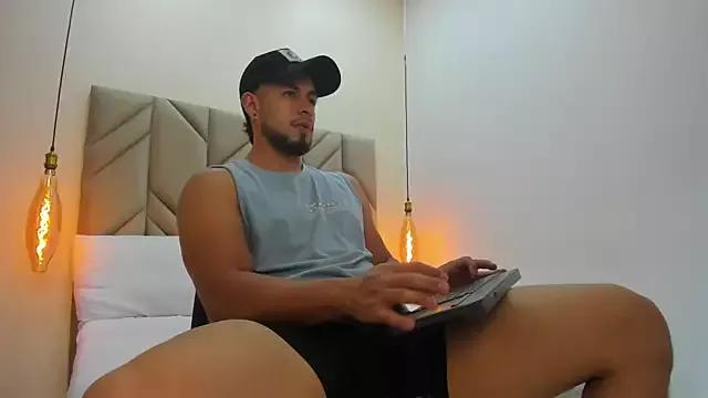 Photos of Eithan_Connorr from StripChat is Private