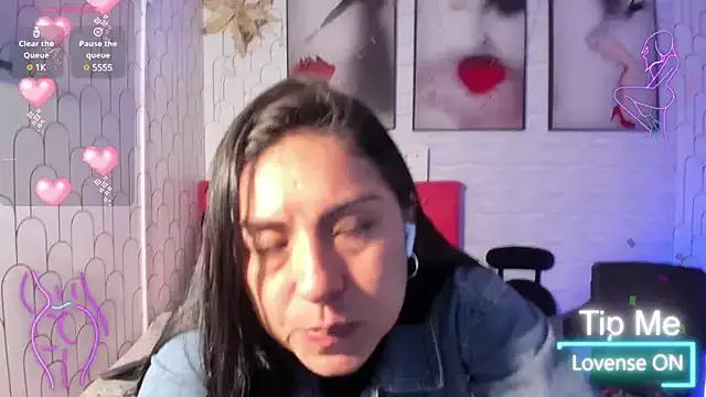 Ella_Rousse from StripChat
