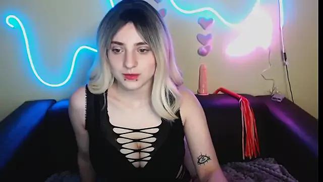 Try the hottest girls free webcams as they get au naturel and get naked fulfilling your nuttiest whims.
