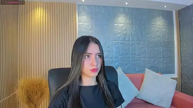 Emmaa_Robertss from StripChat