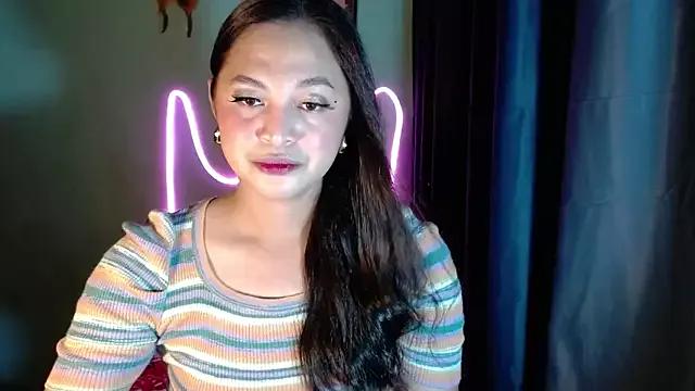 Emmats04 from StripChat is Freechat