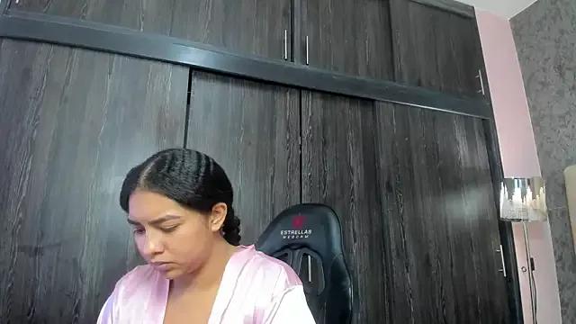 emmily_smith20 from StripChat