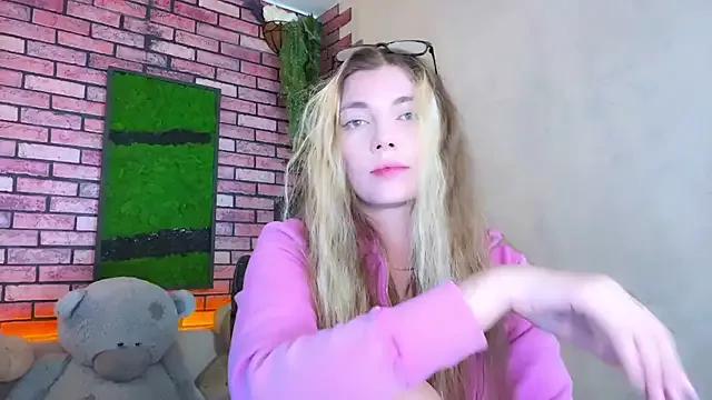 Try the hottest girls free webcams as they get au naturel and get naked fulfilling your nuttiest whims.