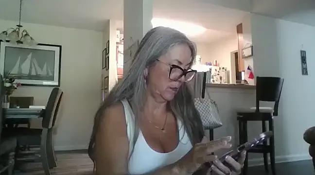 EvaRobinson from StripChat is Freechat