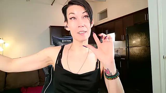 EveEnigma from StripChat