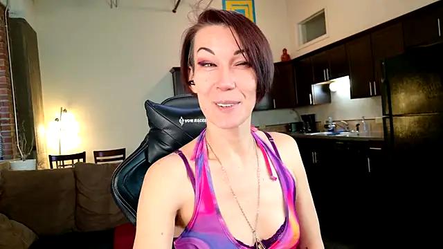 EveEnigma from StripChat
