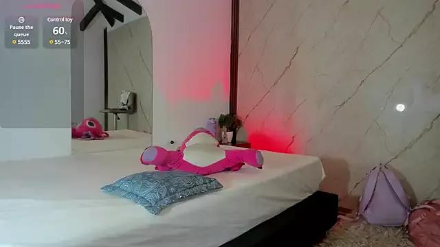Evonye_Hills from StripChat is Freechat