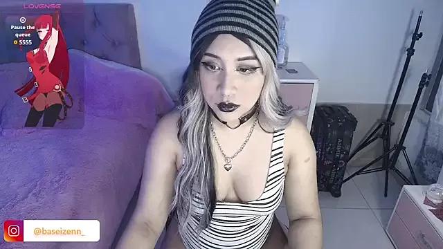 Try the hottest girls free webcams as they get au naturel and get naked fulfilling your nuttiest whims.