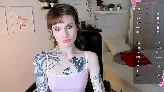 Try the hottest girls free webcams as they get au naturel and get naked fulfilling your nuttiest whims.