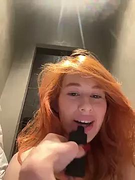 Photos of Foxy_Heart from StripChat is Freechat
