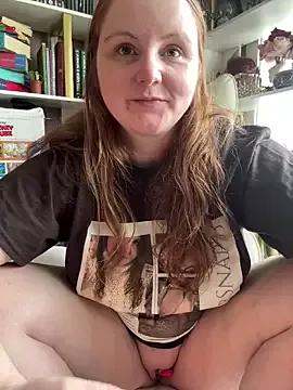 GingerSnap33 from StripChat