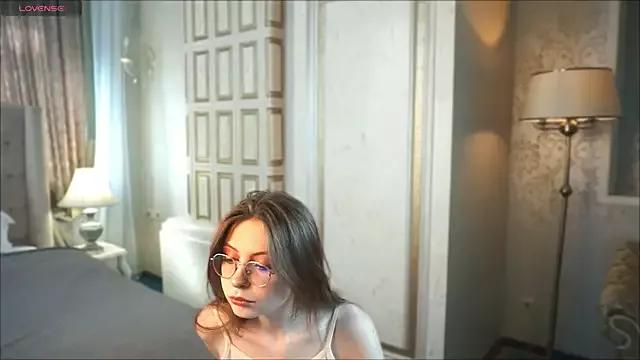 GraceRoads from StripChat is Freechat