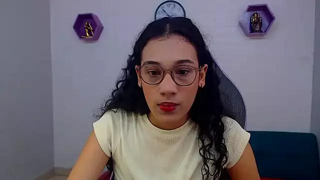 hellen_queensex from StripChat is Freechat
