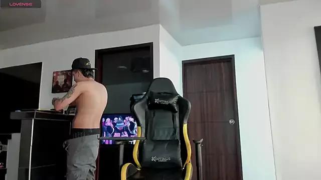 HELLSTAR from StripChat is Freechat
