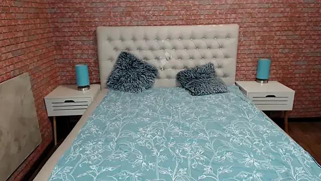 Holliy_Cooper from StripChat