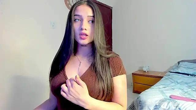 Hott_Hanna from StripChat