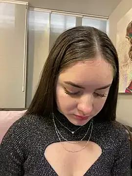 imlindapink from StripChat is Freechat