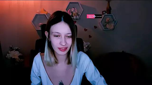 Try the hottest girls free webcams as they get au naturel and get naked fulfilling your nuttiest whims.