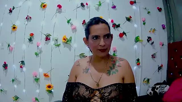 Try the hottest girls free webcams as they get au naturel and get naked fulfilling your nuttiest whims.