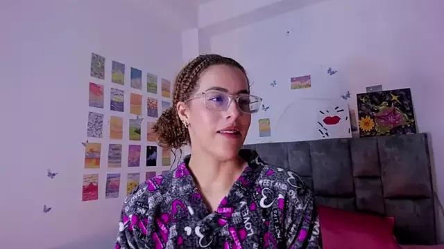 Isangel_ from StripChat is Freechat