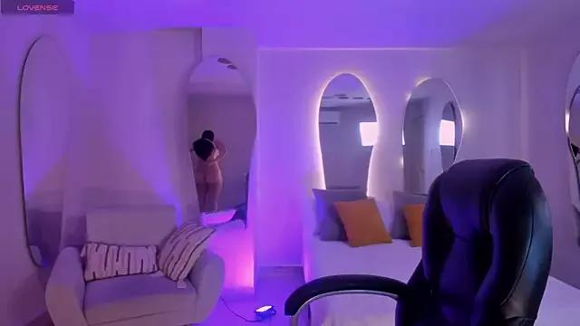 IvyJonesX from StripChat is Freechat