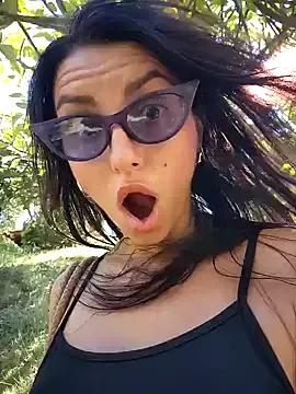 Izabella_Bella from StripChat is Freechat