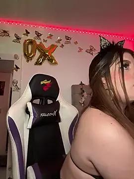 Jullieetta from StripChat
