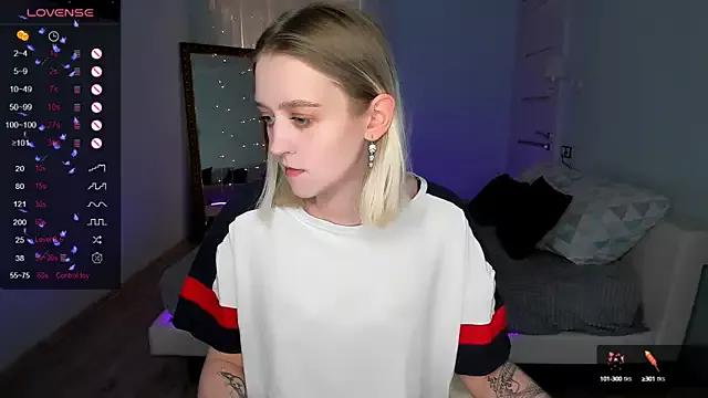 justinahelen_ from StripChat is Freechat