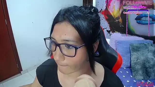 karime_sexygirl from StripChat is Freechat