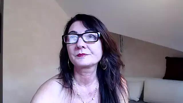 Try the hottest girls free webcams as they get au naturel and get naked fulfilling your nuttiest whims.